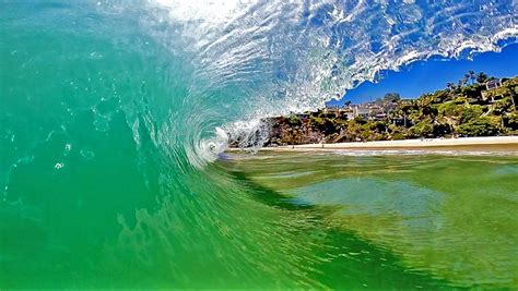 laguna beach hourly weather.